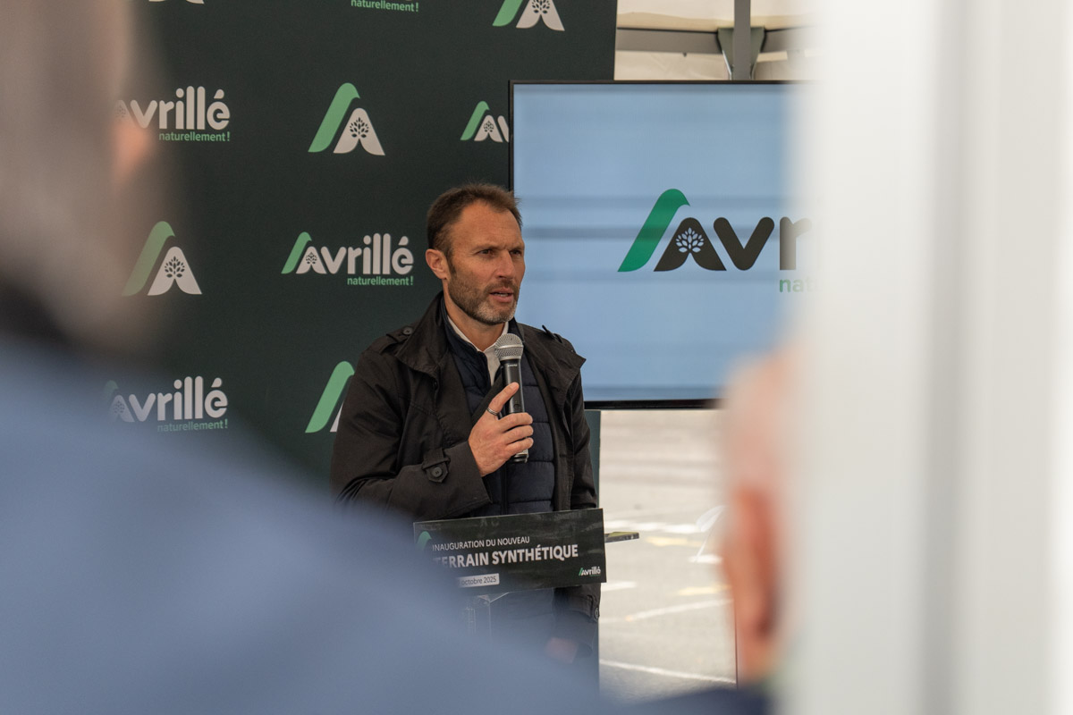 Inauguration Du Terrain Synth tique Du Club De Football D Avrill inauguration-du-terrain-synth-tique-du-club-de-football-d-avrill
